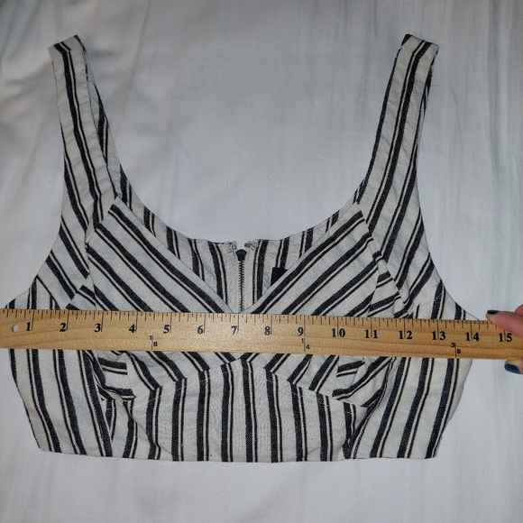 BCBGMAXAZRIA Striped Crop Top NWOT - Picture 7 of 13
